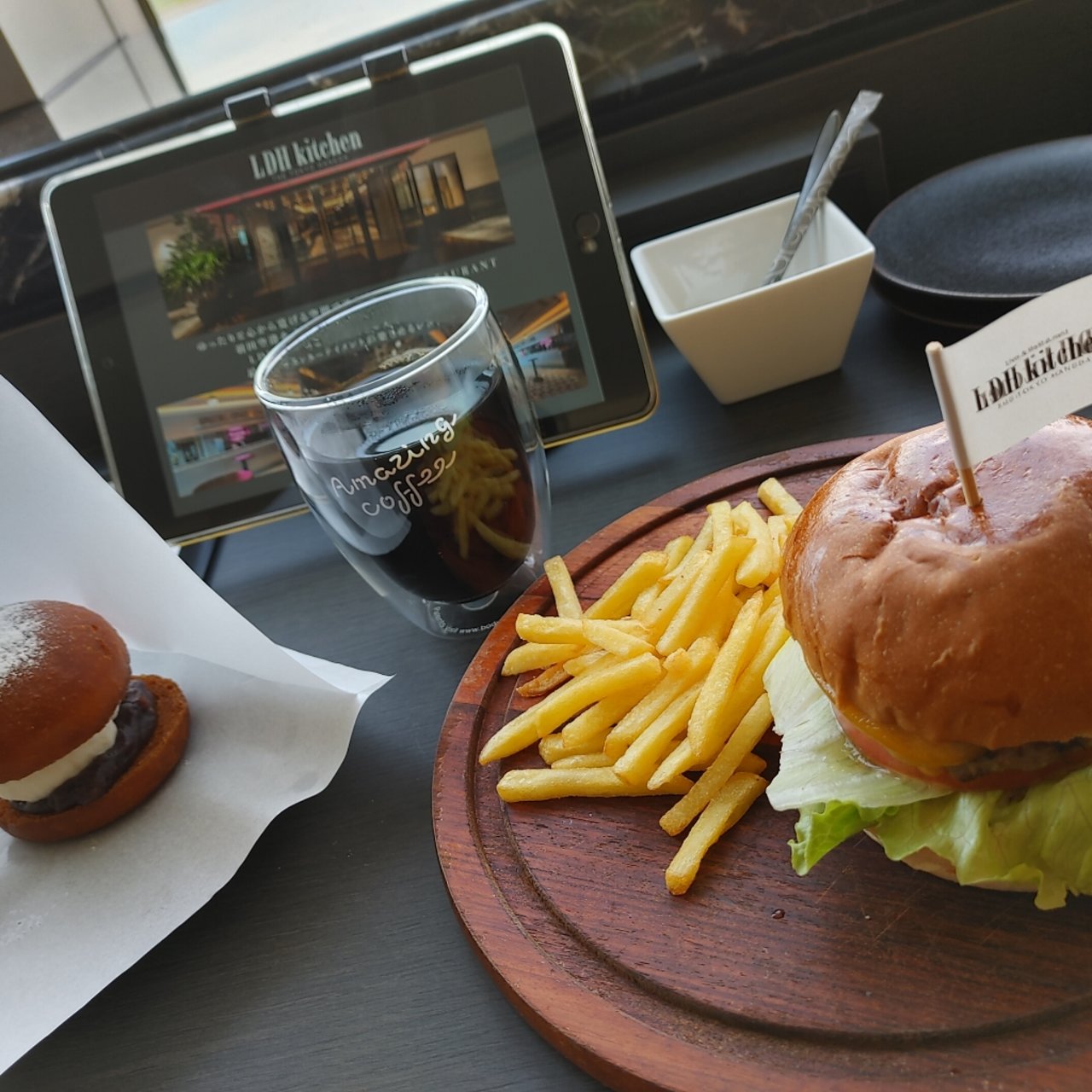 Ldh Original Burger Live Restaurant Ldh Kitchen The Tokyo Haneda の口コミ一覧 おいしい一皿が集まるグルメコミュニティサービス Sarah Ldh Original Burger Live Restaurant Ldh Kitchen The Tokyo Haneda の口コミ一覧 おいしい一皿が集まるグルメコミュニティサービス Sarah