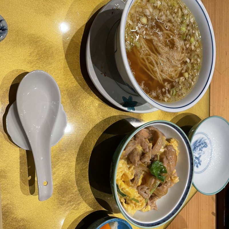 とりそばセット　醤油　半玉　親子丼(とりやき八薬院店)
