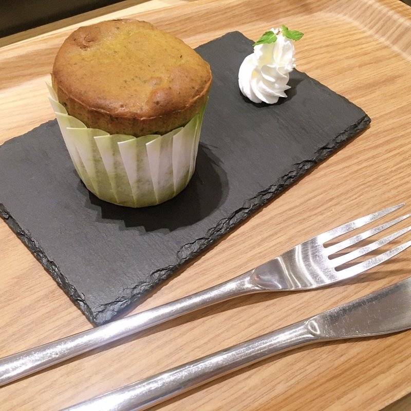 抹茶とくるみのマフィン(ランプライトブックスカフェ 名古屋)