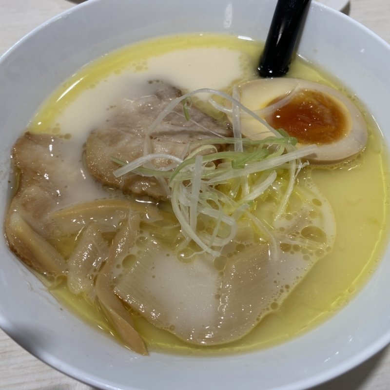 鶏白湯ラーメン(魚べい 屯田店)