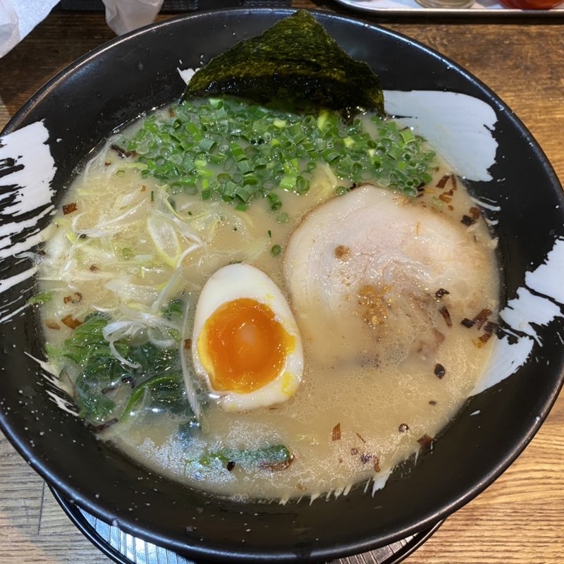 焦がし醤油白湯らうめん(らうめん 纏)