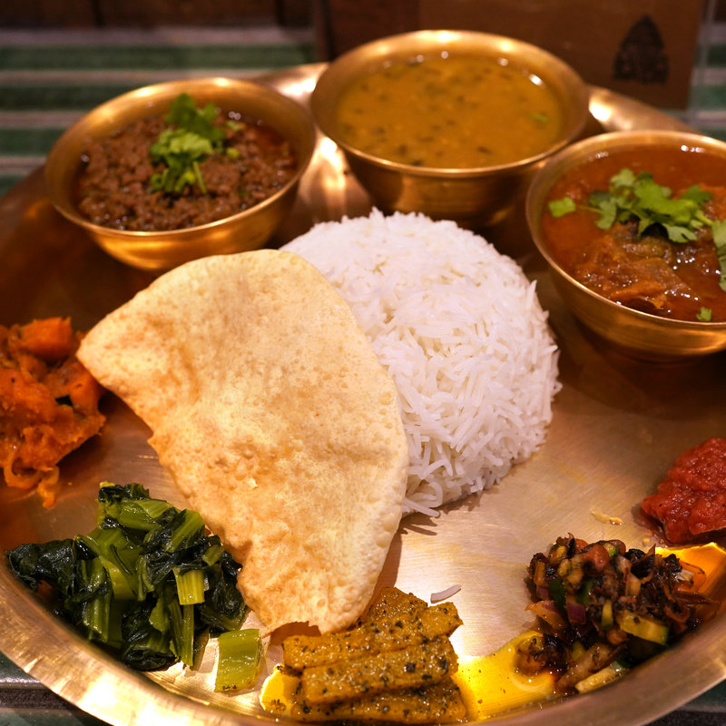 ネパールダルバート2種盛り(ニタカリバンチャ)