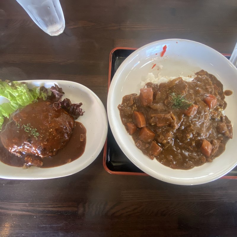 カレーライス+ハンバーグトッピング(ルピナス)