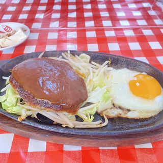 ハンバーグ定食(三好弥 )