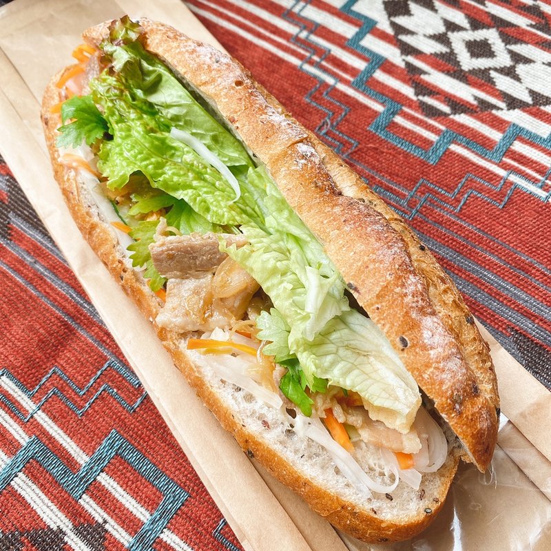 神戸ポークのレモングラス焼き(アンコムチュア)