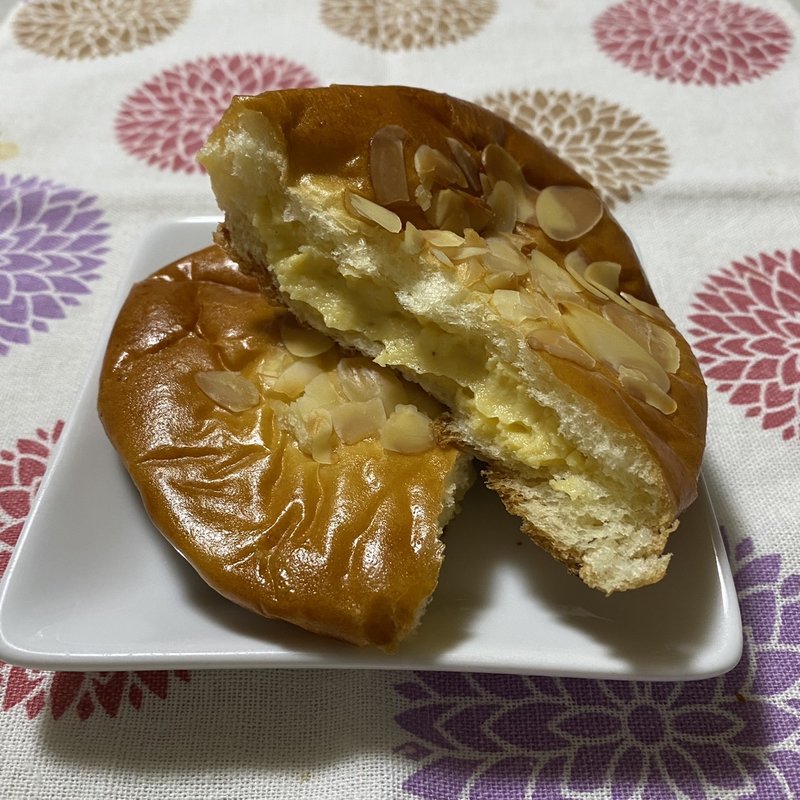 クリームパン(ブーランジェリー  アン)