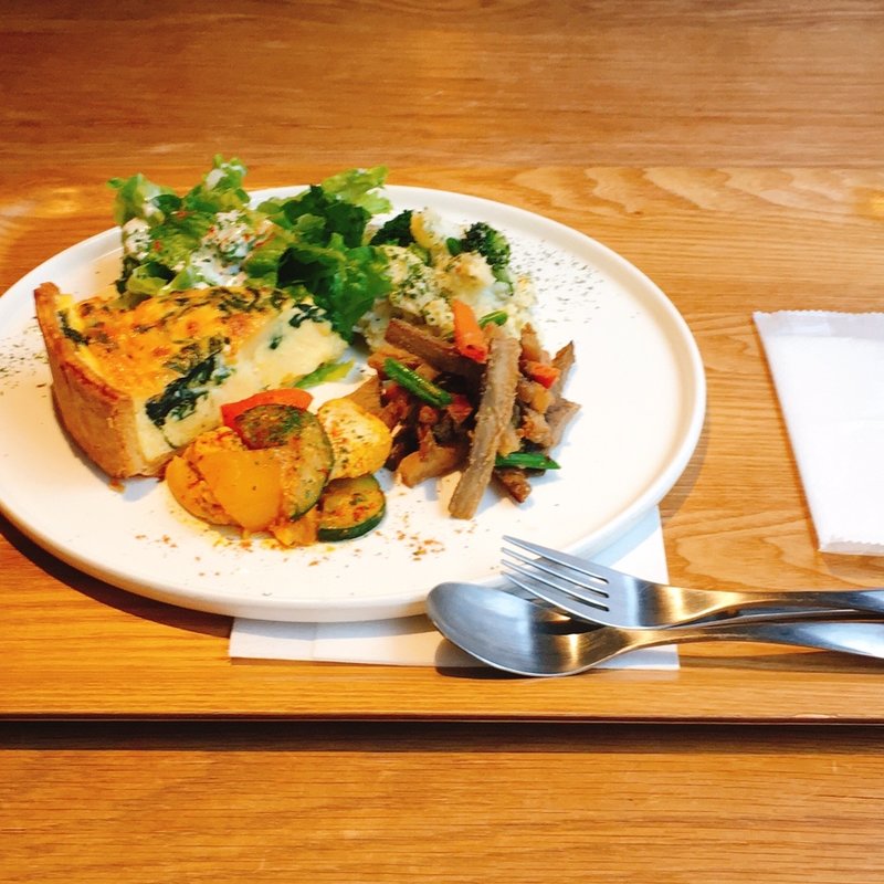 DELI3品ランチプレート（キッシュ）(porte cafe（ポルトカフェ）)