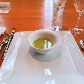 枝豆の冷製スープ(銀座シェ・トモ)