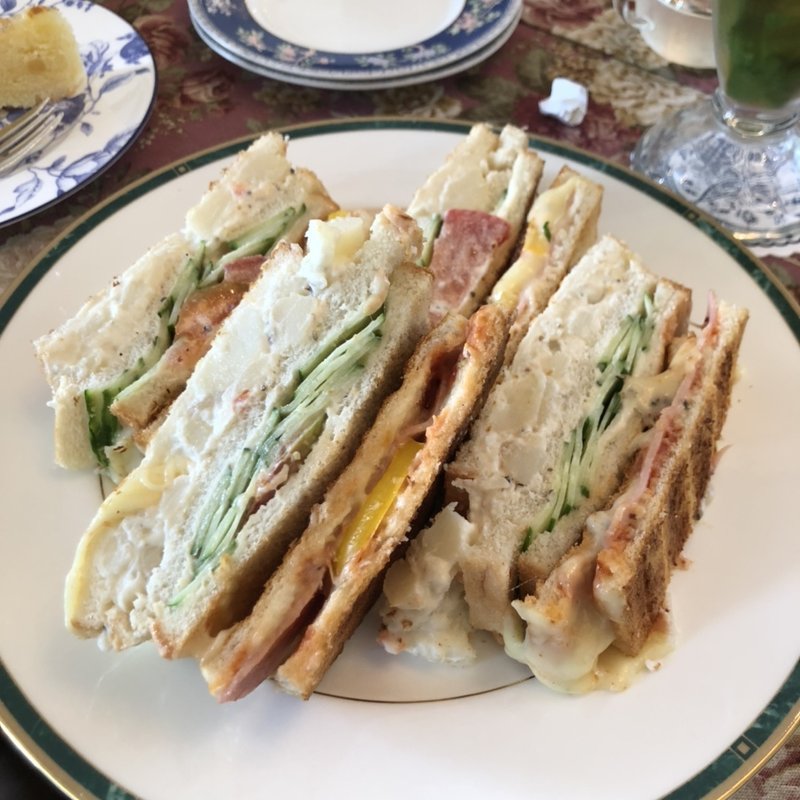 平日の サンドウィッチ・ランチ（デザート付き）(北浜レトロ)