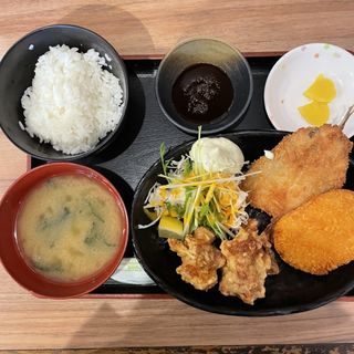 ミックスフライ定食(若菜そば 阪急西宮北口店)
