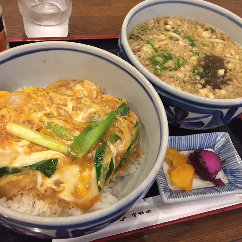 まんぷく丼(カツ丼+かすうどん)(お食事処やまむら)