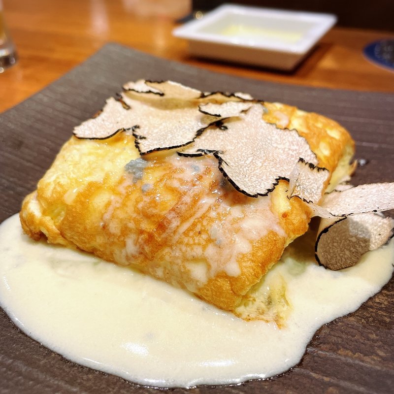 ふわふわスフレオムレツ ゴルゴンゾーラとトリュフ(ビストロ BISTRO CLASSIQUE BLOCKS DE GAMIN 中目黒 カジュアルフレンチ)