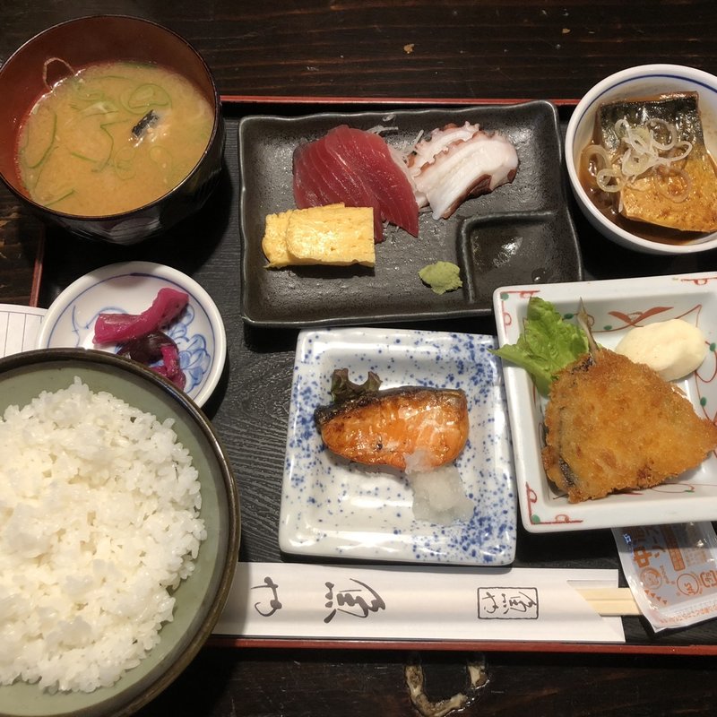 魚づくし定食(魚や新橋店)