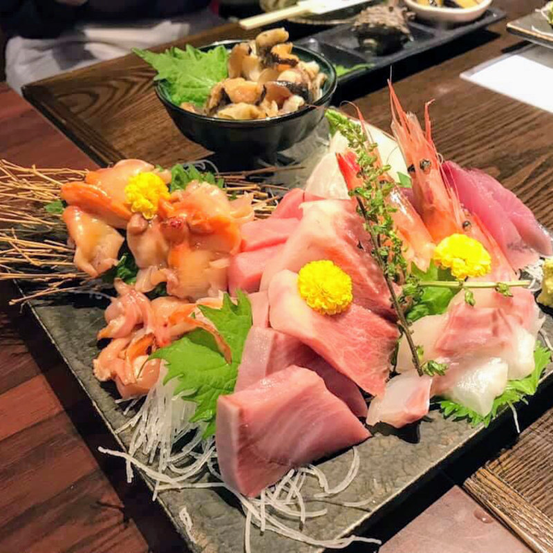 刺身7点盛り(さかなや 市場食堂)