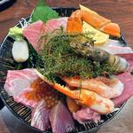 極上海鮮丼(さかなや 市場食堂)