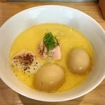 白トリュフオイル香る鶏白湯麺(らーめん MAIKAGURA)