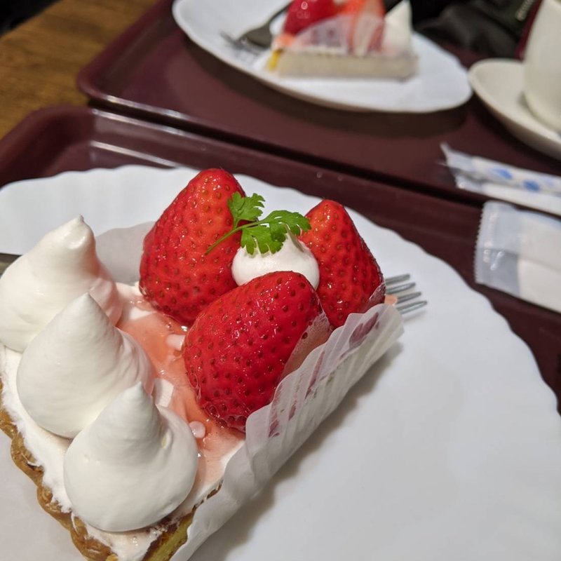 いちごショートケーキ(三びきの子ぶた)