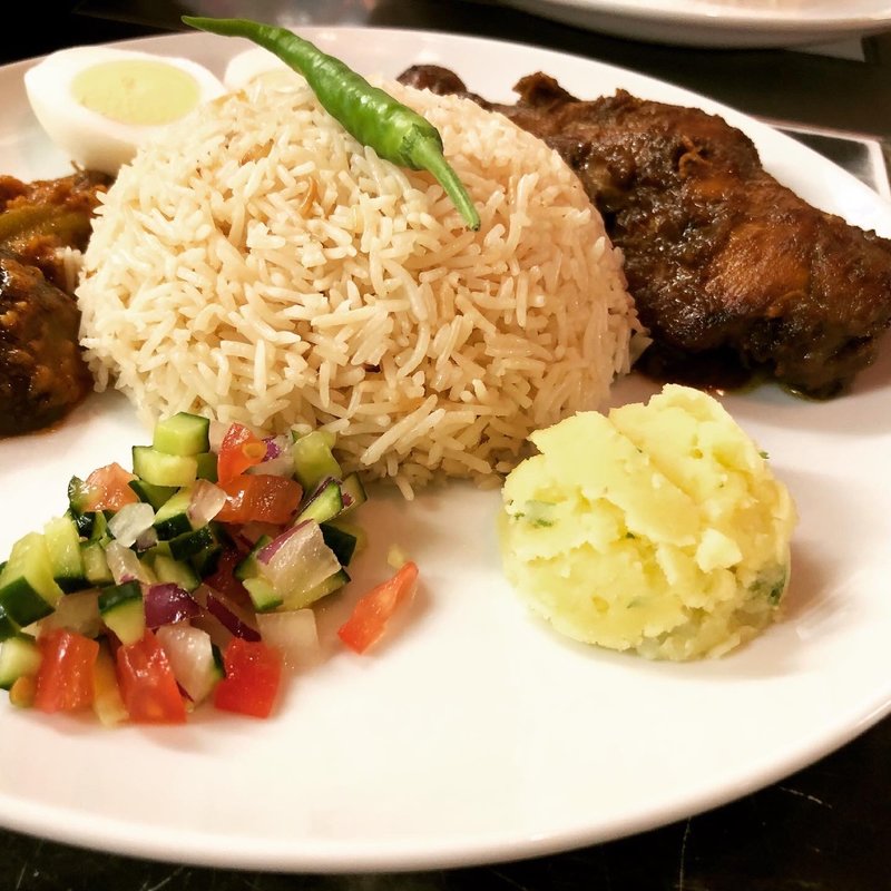 カレー百姓のココナツプラオ＆チキンコルマプレート(偏愛食堂)