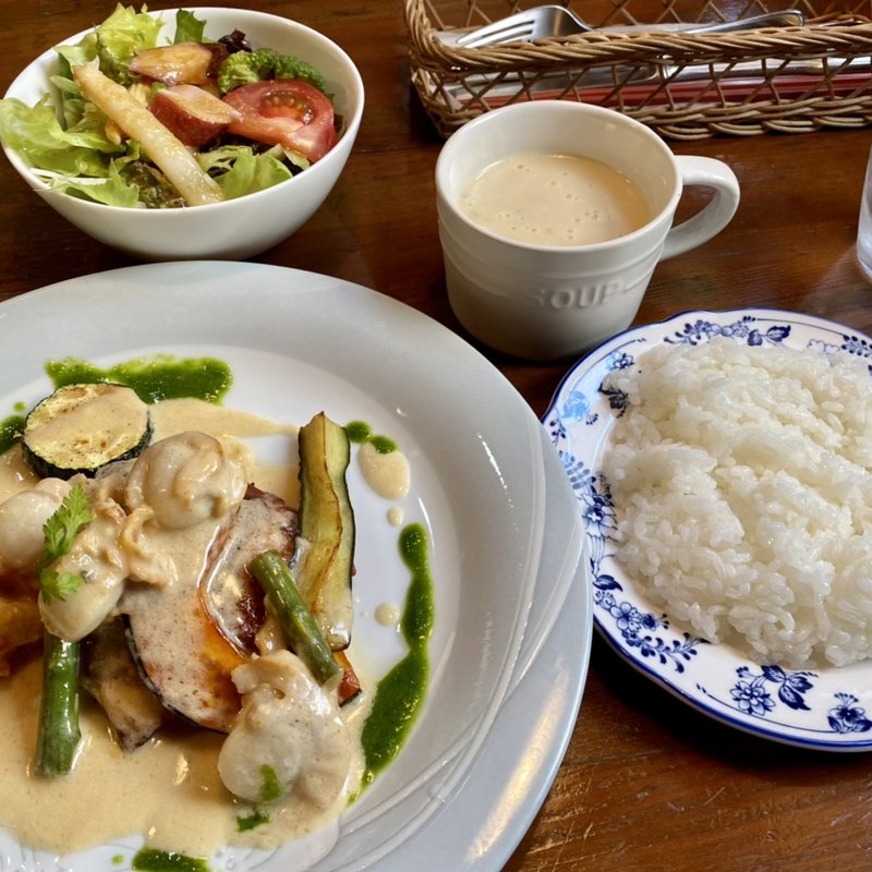鯛と魚すり身の重ね焼きミニホタテソース(吉良亭)