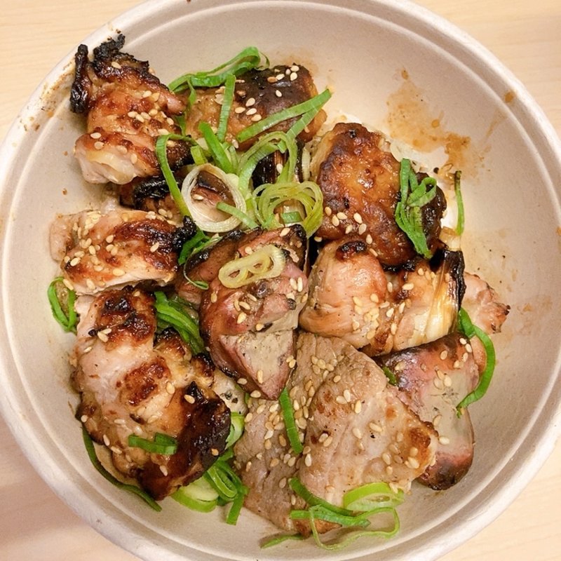 焼鳥丼（具の大盛）(45 bis”あわ” （キャラントサンク ビス あわ）)