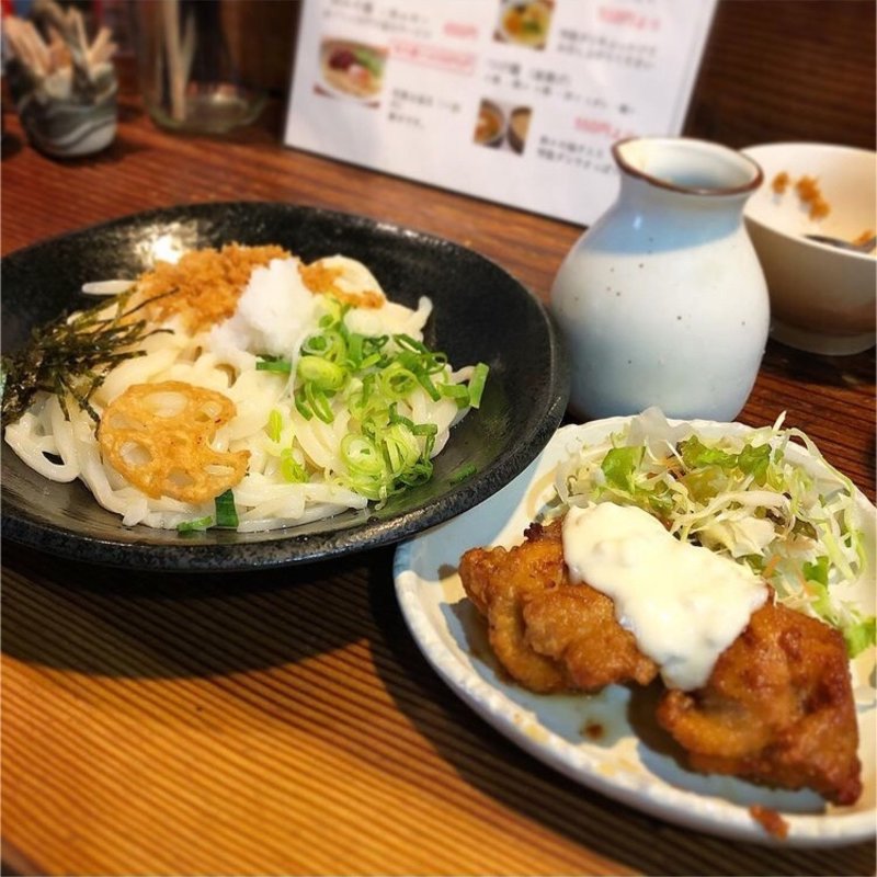 ぶっかけうどん(冷)(うどん屋 米ちゃん（こめちゃん）)