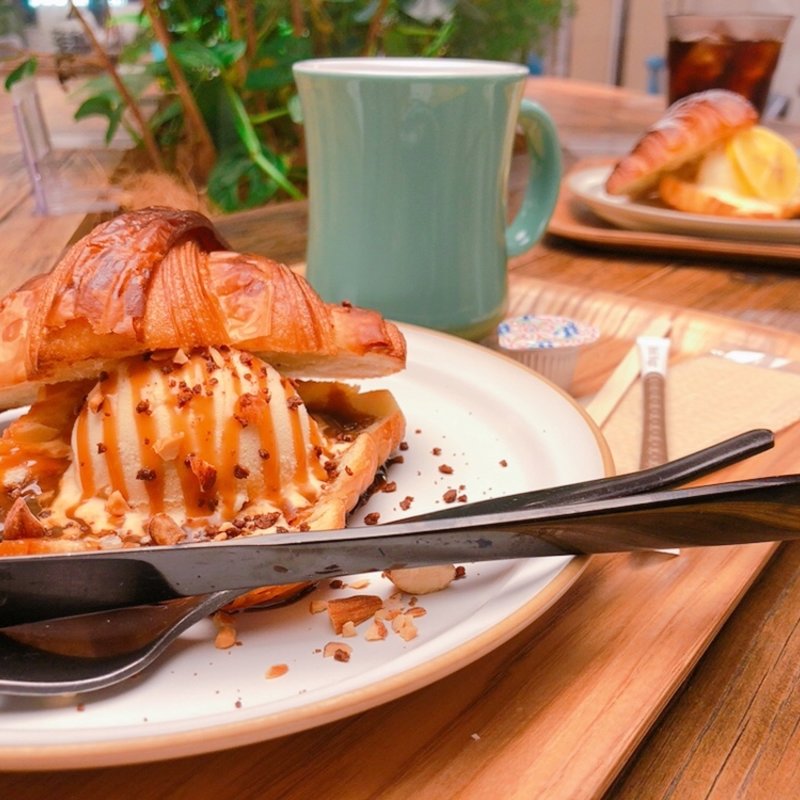 苦旨クロワッサン(daily dose coffee)