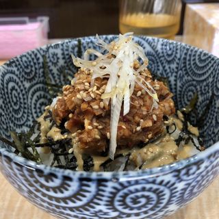 坦々丼(中華そば つけ麺 音七)
