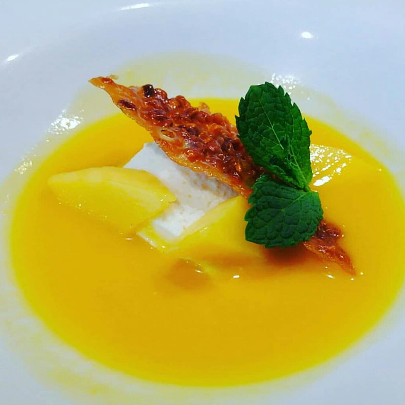 ランチコースB デザート スープ・ド・マングー(A LA CIVETTE)