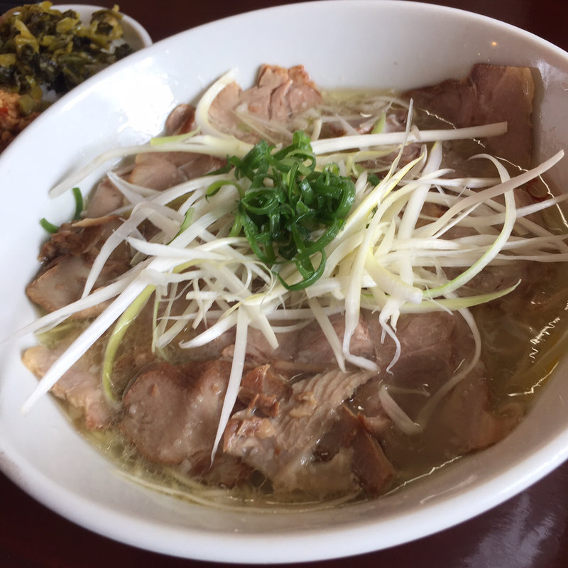 塩チャーシュー麺(ラーメン並木 青果市場店)