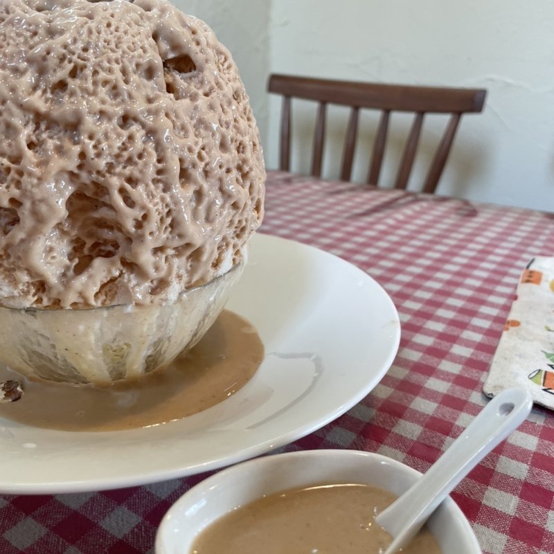 マロンアングレーズ(Sweets+Kitchen ARI3)