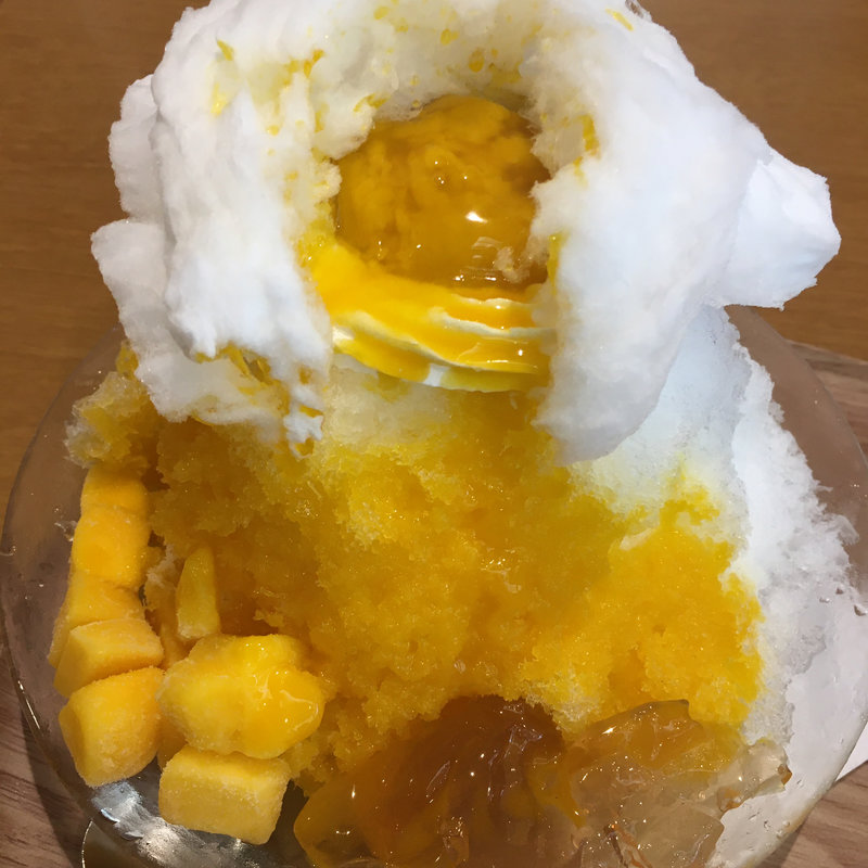 コットンキャンディのマンゴーかき氷(ココス 夏見台店)