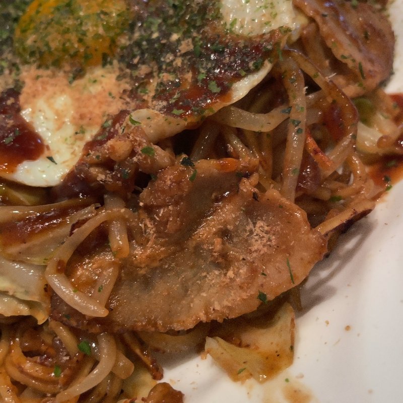 もち豚たっぷり焼きそば(鉄板焼くわちゃん)