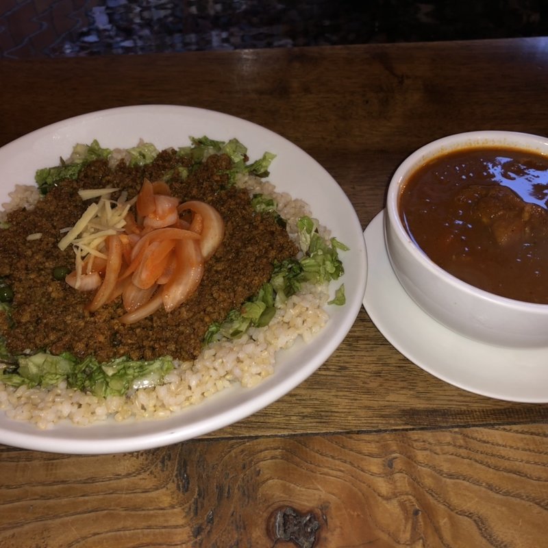 チキンカレー キーマカレー(ライオンシェア)