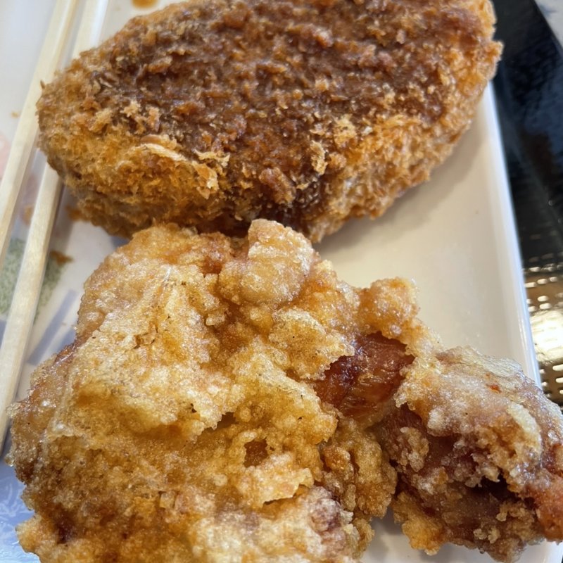 大分中津から揚げと牛肉コロッケ(香の川製麺 茨木店)