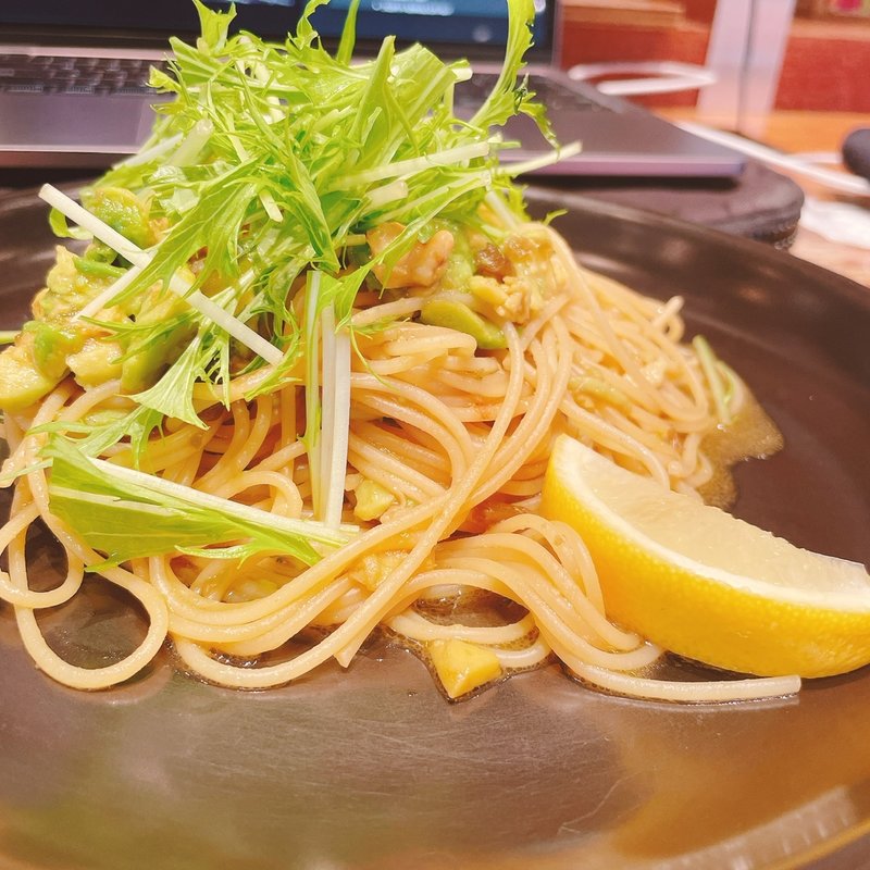 アボカドとクルミの和風パスタ(TOKYO PEOPLE'S CAFE 駒沢店)