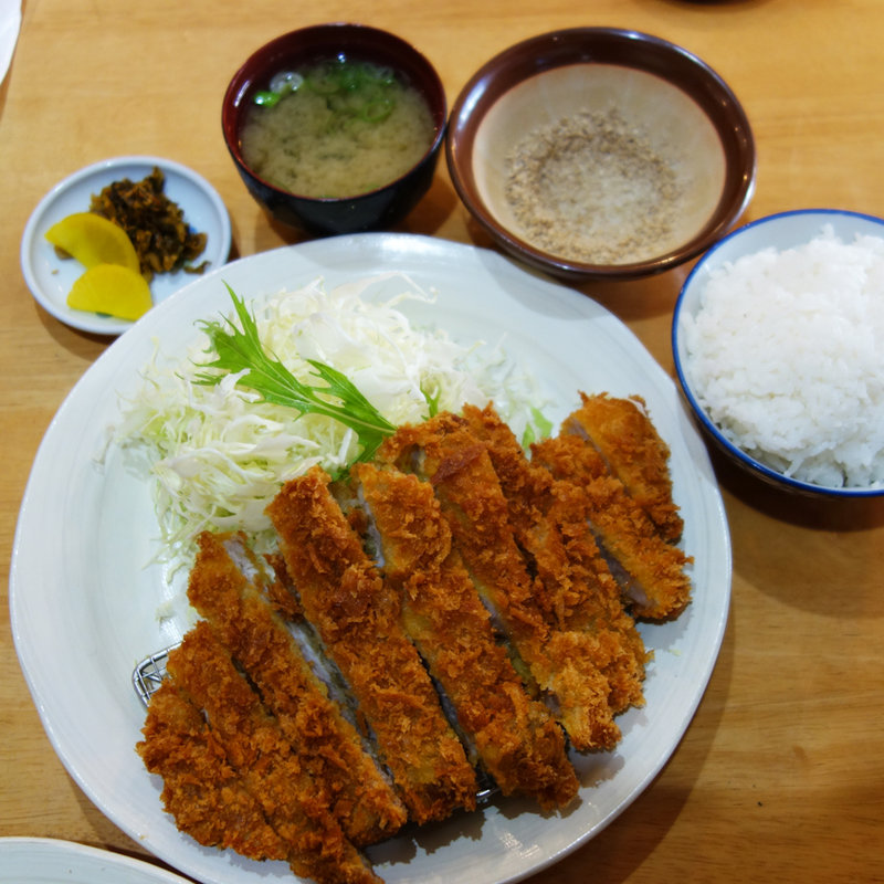 トンカツ膳大 (直カツ（豚）とんかつ)