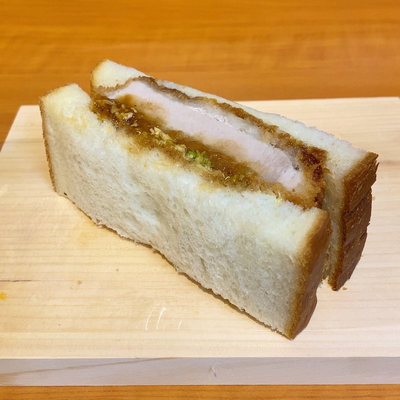 熟成三元豚のロースカツサンド(カンテボーレ 豊田店)