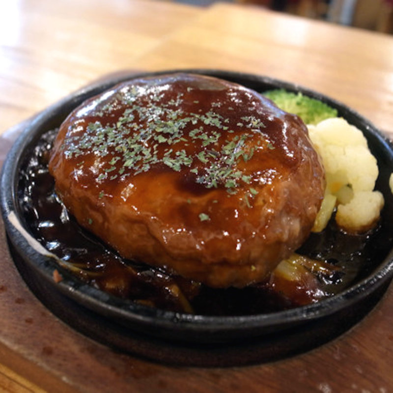 オールビーフハンバーグ（120g）(肉バル BEEF KITCHEN STAND 歌舞伎町店)