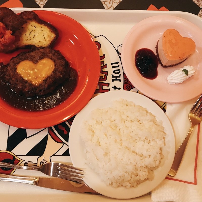 (クイーンオブハートのバンケットホール)