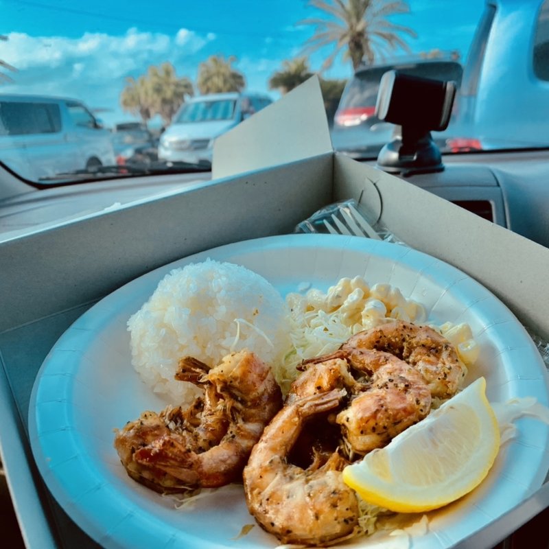 シュリンププレート　ハーフサイズ(ワイメア プレートランチ　モリサキ （ＷＡＩＭＥＡ Ｐｌａｔｅ-ｌｕｎｃｈ ＭＯＲＩＳＡＫＩ）)