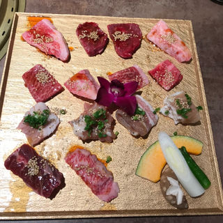 見た目もおなかも満足♪ランチ限定　14プレート (焼肉どうらく 心斎橋店)