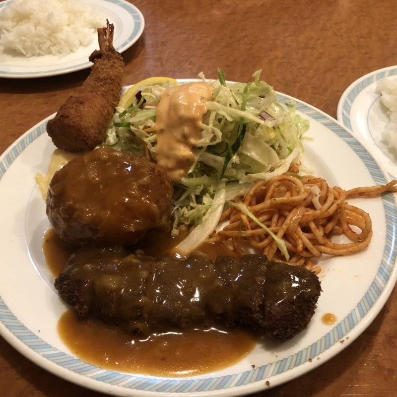 ビフカツ70g +クリームコロッケ（エビフライトッピング）(洋食 ゲンジ)