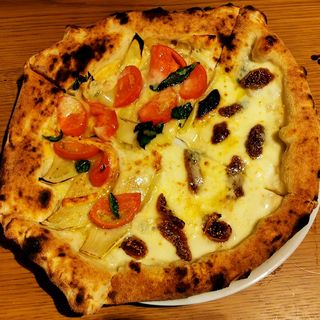 日替わりピッツァのハーフ＆ハーフ(Pizzeria Trattoria da Okapito【ピッツェリア トラットリア ダ オカピート】)