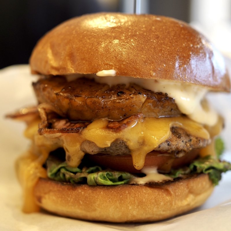 パイナップルベーコンチーズバーガー(Richard Burger)