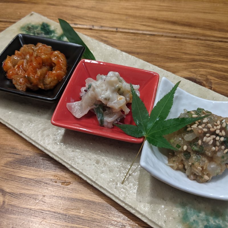 お通し(鮮魚と釜飯のお店 魚義)