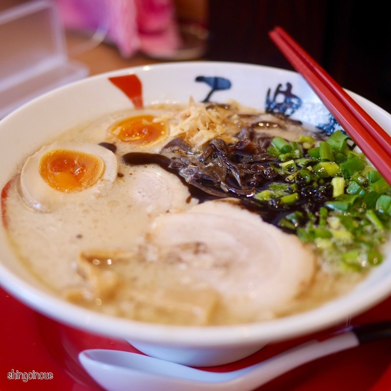 黒豚骨味玉らーめん(三豊麺 人形町支店)