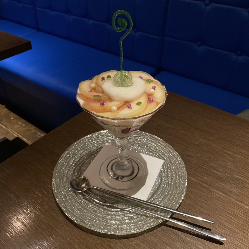 (夜パフェ専門店 パフェテリア ミル)