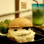  TMSC(トリュフムーススーパーチーズ)バーガー(milia burger)
