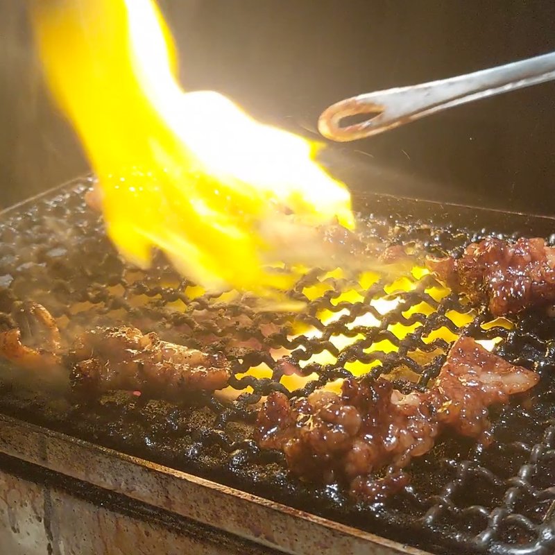 しろ(ホルモン焼　婁熊東京 （ルクマトウキョウ）)