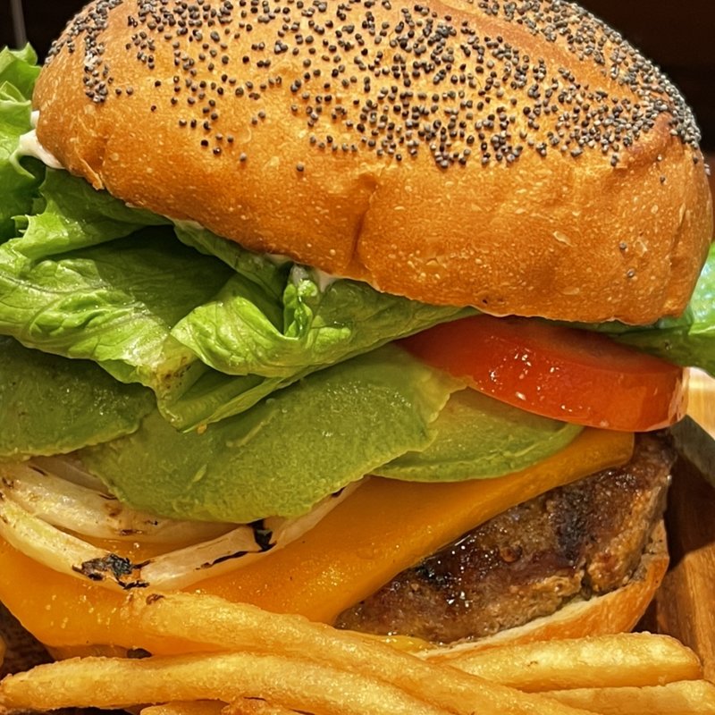 厚切りチェダーアボカド(クアアイナ 神田駿河台店 （KUA ’AINA）)